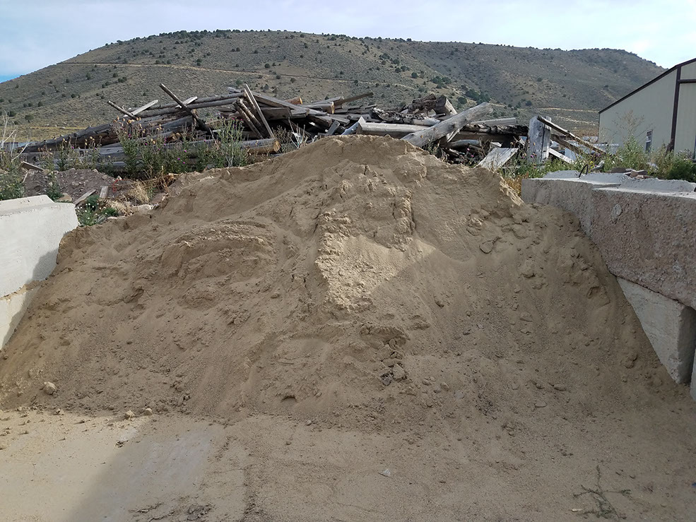 24 Sand-min Sand
